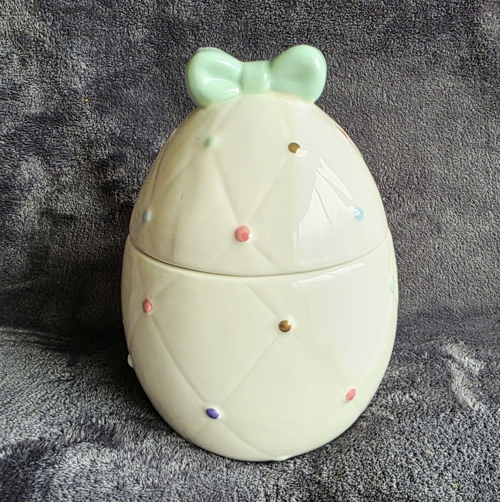 New 9" Ceramic Easter egg with a bow Cookie Jar by Celebrate it